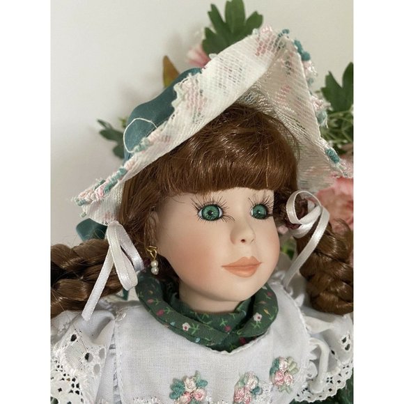 Paradise Galleries Porcelain "Erin" The Legend of the Blarney Stone Numbered Cin - Picture 9 of 10